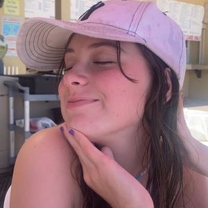 Meet your Posher, Hailey